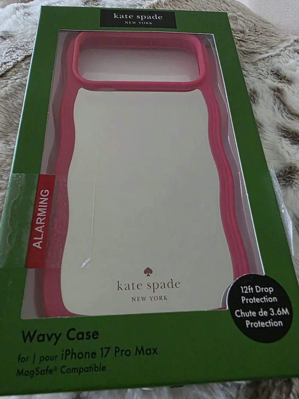 kate spade Mirror Wavy iPhone 17 Pro Max Case with Pink Trim